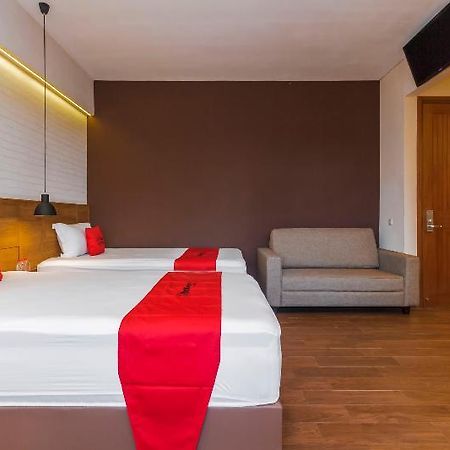 Reddoorz Plus @ Cbd Bintaro South Tangerang Dış mekan fotoğraf