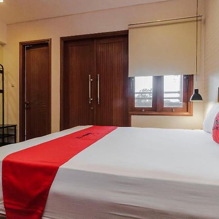 Reddoorz Plus @ Cbd Bintaro South Tangerang Dış mekan fotoğraf