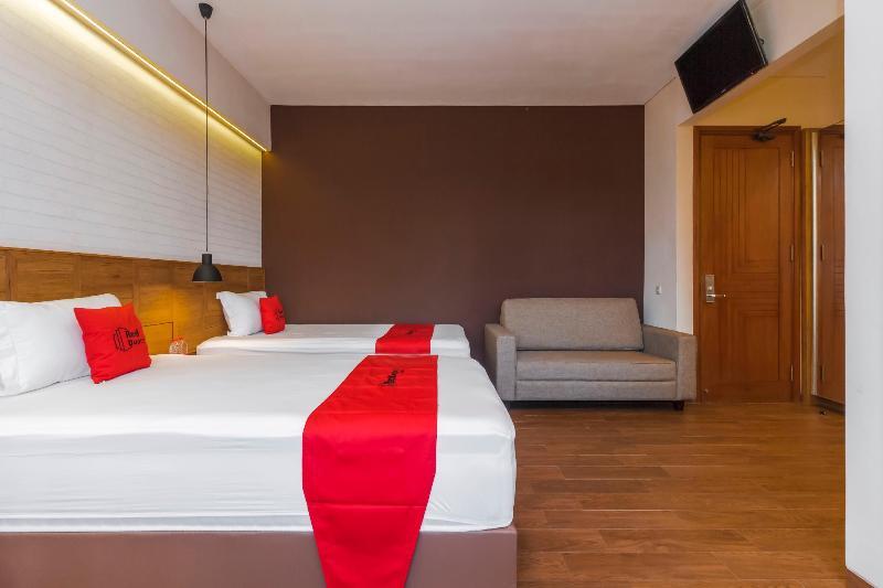 Reddoorz Plus @ Cbd Bintaro South Tangerang Dış mekan fotoğraf