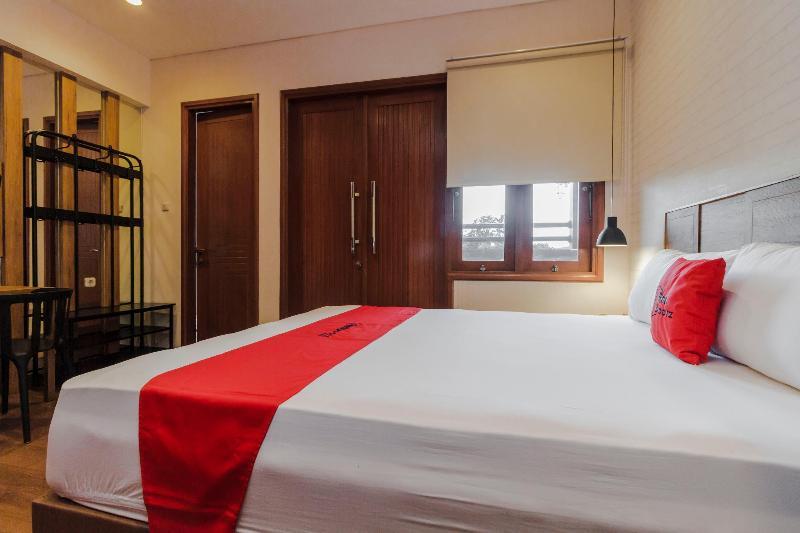 Reddoorz Plus @ Cbd Bintaro South Tangerang Dış mekan fotoğraf