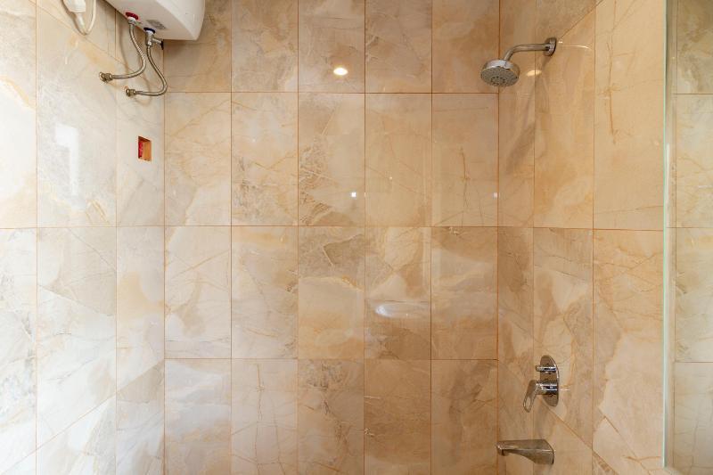 Reddoorz Plus @ Cbd Bintaro South Tangerang Dış mekan fotoğraf